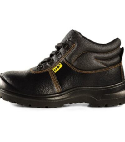 Durable safety footwear with protective toecap and slip‑resistant sole — secure fit and comfort in size 11.