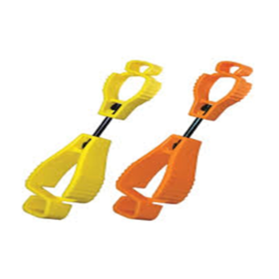 Secure gloves to belts or pockets with a durable glove clip — keeps PPE handy and reduces loss on site.